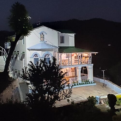 Front View look Of Gable Homestay in Almora